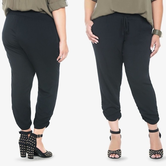 torrid Pants - Torrid Noir Daytripper Drawstring Crop Pant HW4409